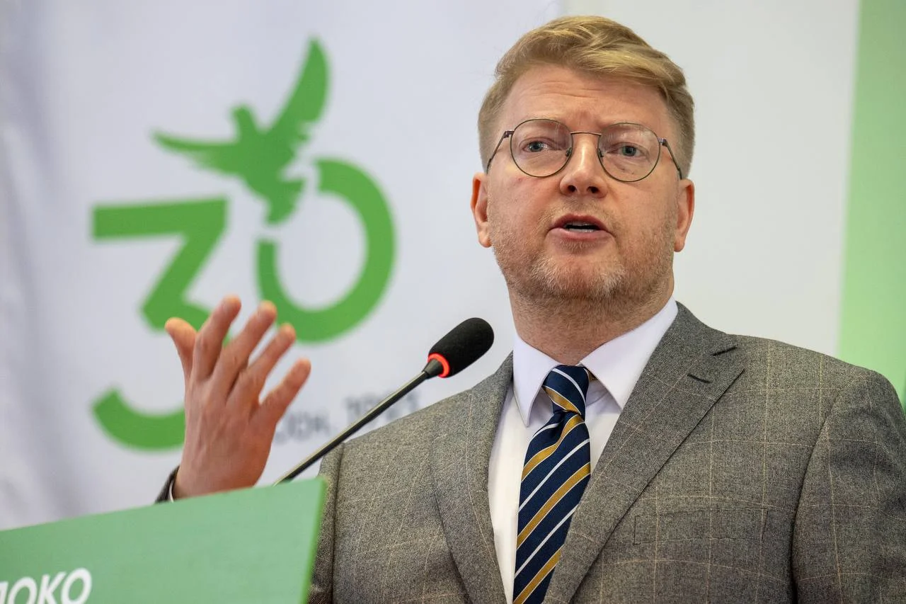 Кандидатов от «Яблока» убирают к сентябрьским выборам