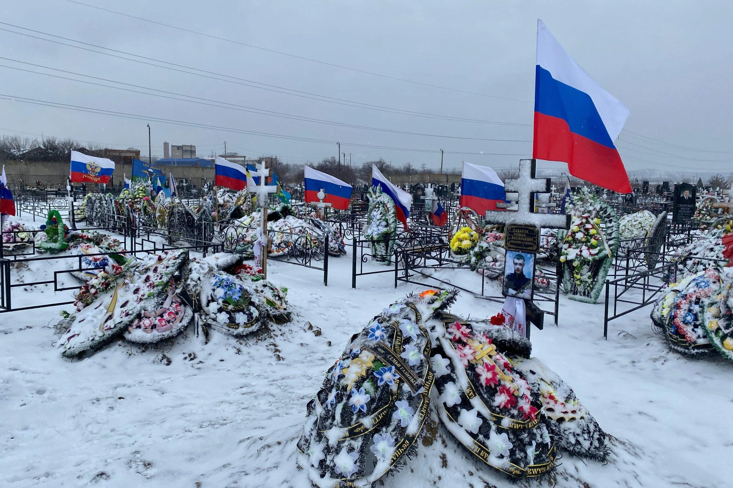 Как минимум 16 384 жителей и уроженцев СЗФО погибли на СВО
